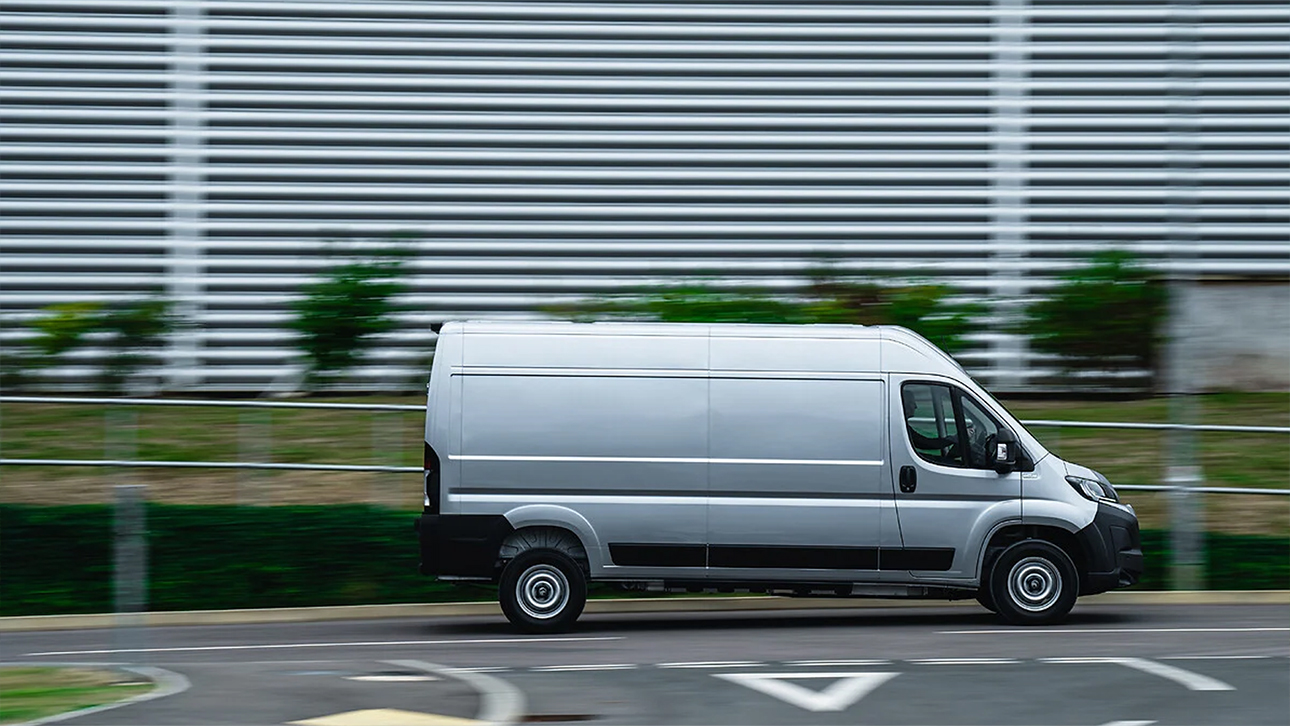 Vauxhall Movano 3500 L2 H2 140ps Prime