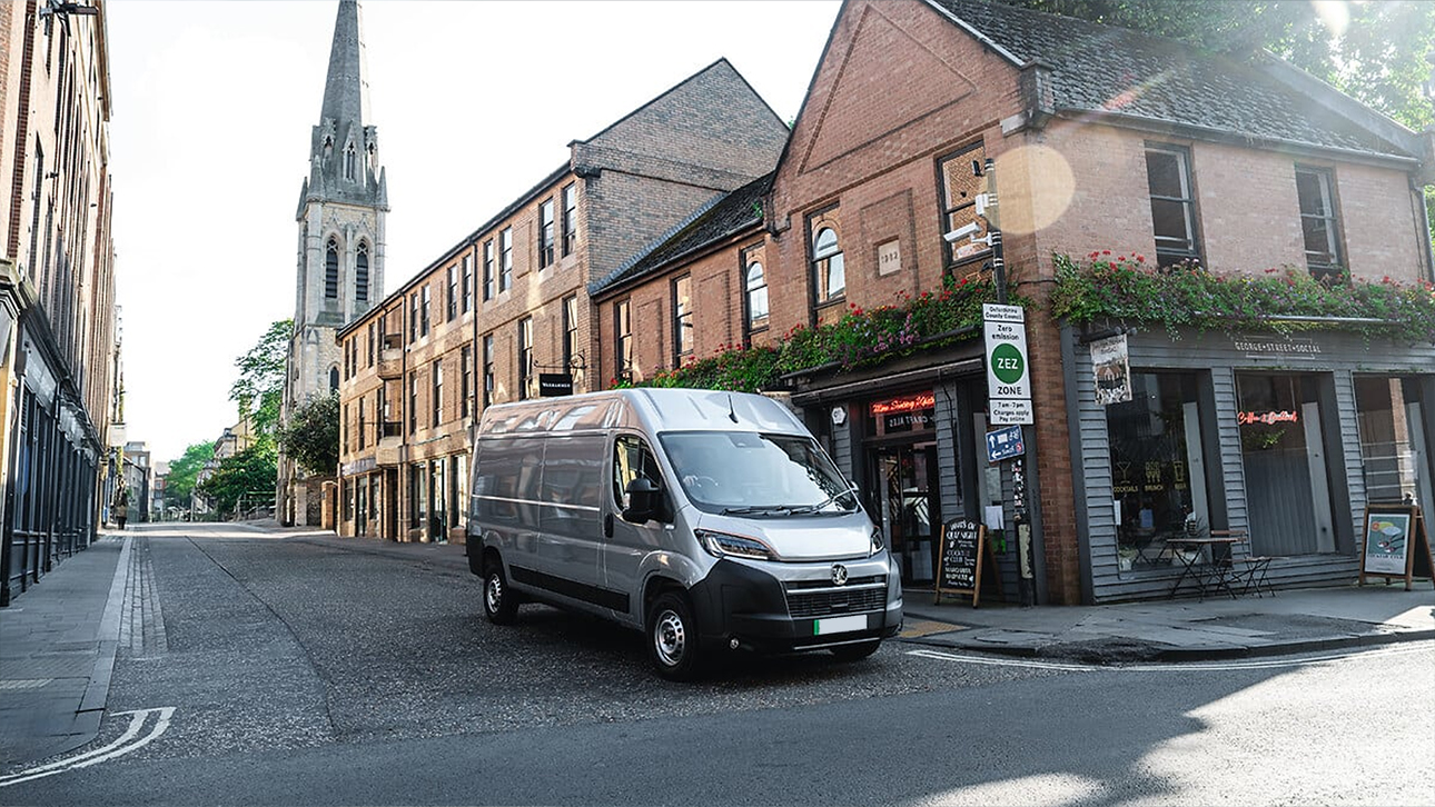 Vauxhall Movano 3500 L2 H2 140ps Prime