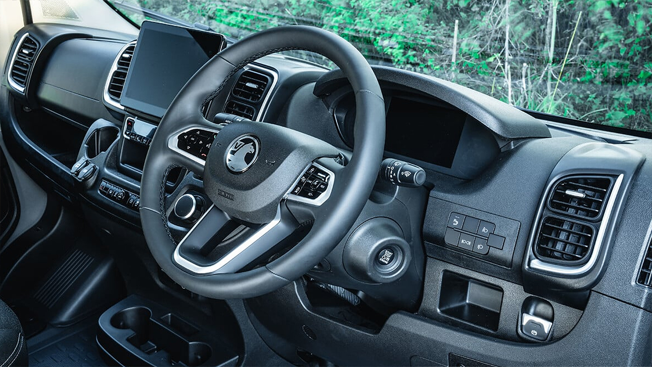 Vauxhall Movano 3500 L2 H2 140ps Prime